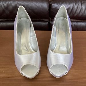 David’s Bridal White Heels